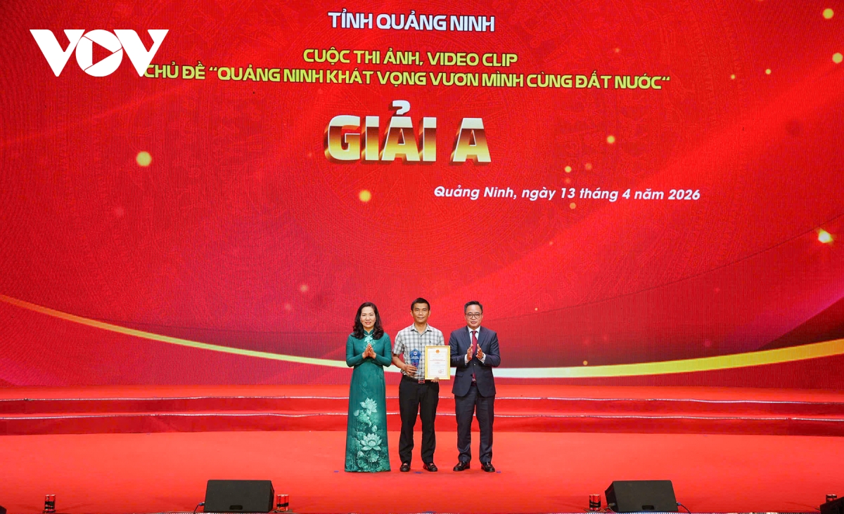 Trao 17 giải ảnh, video “Quảng Ninh khát vọng vươn mình cùng đất nước”